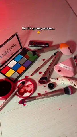 The only thing spooky this season? Not upgrading your makeup brushes 👻✨
 
 #newlaunch #brushes #revolutionbeauty #crueltyfree
 
