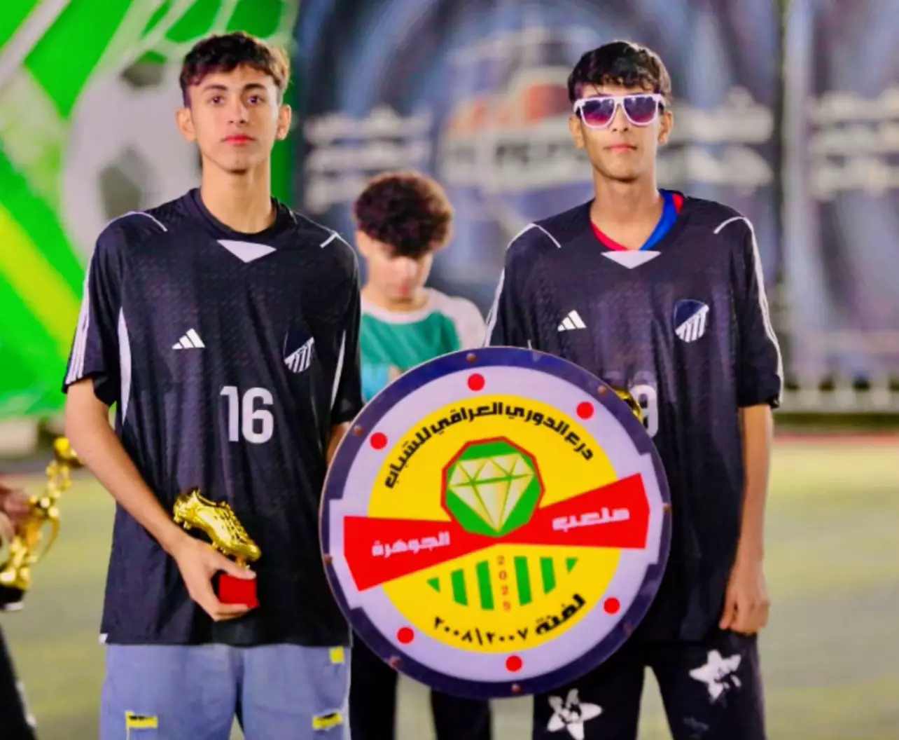 مَـهـما كُـنت جَـيداً فأنـك مُـعـرض للاسـتـبـدال ..! 🤍💁🏻 . . . . . . . . . . . . . . . . . #الافضل_دائما🔥❤ #الاتحاد #me #why #everyone 