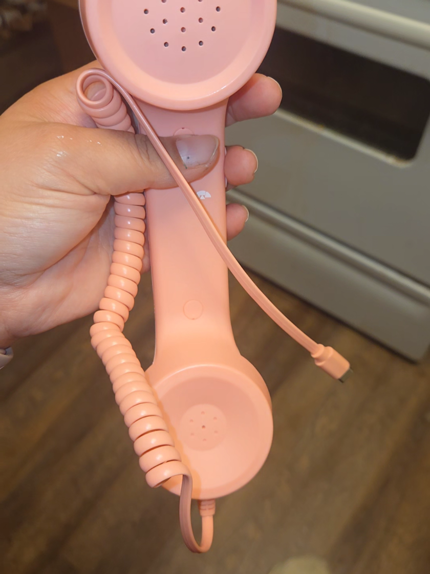 yall this takes my back early 2000 #retrophone #pinkphone #tiktokshop 