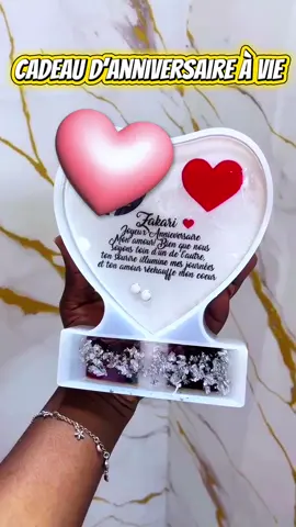 Cadeau 💝 en résine un cadeau à vie pour tout type d’événement.697-54/69-97 pour vos commandes😍😍#resine #cadeaupersonnalisé #gift #visibilitesurtiktok #percersurtiktok 