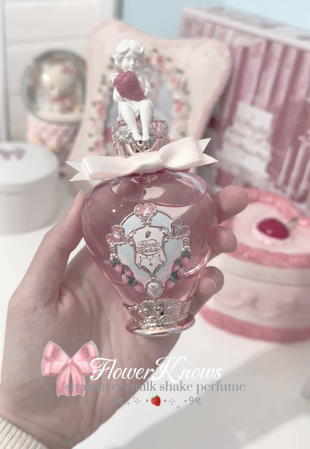 my dream flowerknows perfume finally arrived 🍓 #strawberrycupid #flowerknows #asianmakeup #asianbeauty @Flower Knows Makeup @フラワノーズ（FlowerKnows） @Flower Knows 