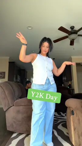 It’s homecoming week!!! Today was Y2K day!!! #letsgo 