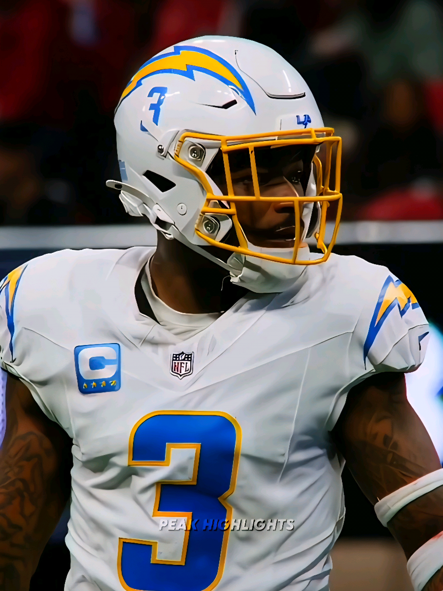 Best safety in the NFL without HESITATION 🔥 #nfl #derwinjames #viral #edit 