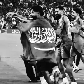 ليش مو أنا ؟😔💔 #منتخب_العراق #foryou #foryou #الشعب_الصيني_ماله_حل😂😂 #مالي_خلق_احط_هاشتاقات 