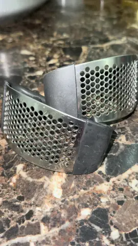 You will never gonna get deal like this one #creatorsearchinsights #fyp #productpromotion #viralstrategies #KitchenHacks 