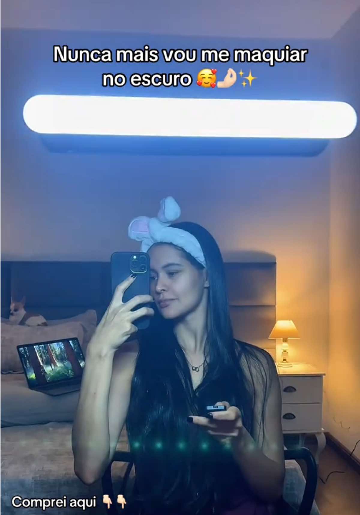 Perfeita essa luminária 🥰🤌🏻✨#luminaria #penteadeira #maquiagem #quarto 