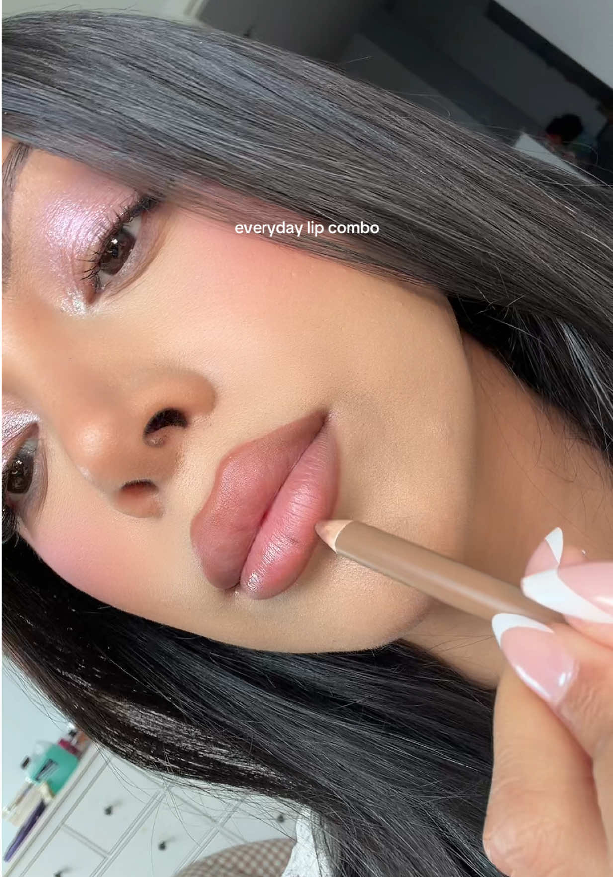 Everyday lip combo 🫦 @Morphe Cosmetics lip liner (spiffy) @LAWLESS Beauty lip gloss (bon bon) #lawless #lipconbo #lipgloss #lipplumper #lipfiller 