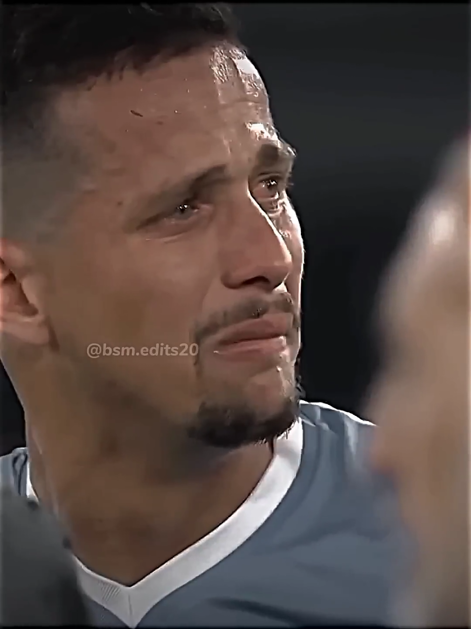 tragic moment in football 🥲 #footballskills #football #كرة_القدم_عشق_لا_ينتهي👑 #tragic #pourtoi 