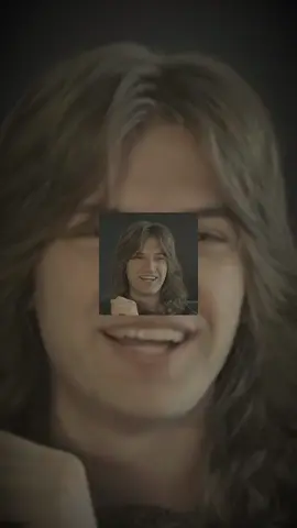 @joshalfano gives off @Shaun Cassidy vibes... am I the only one that sees it ? 