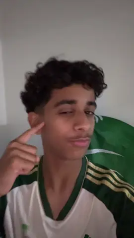 اهم شي تيشيرت منتخب صح 🤍💚🤩 #القصيم #سعود_سليمان #انيينكم #المنتخب 