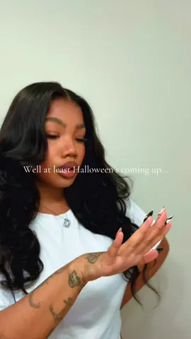 Spooky set mee @NailVesta 🤡🩸🎩