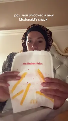 bring these to the U.S pls I’ll give you a big hug @McDonald’s  🍟 ✨🤏🏼 #mcdonalds #mcshakerfries #italy🇮🇹 