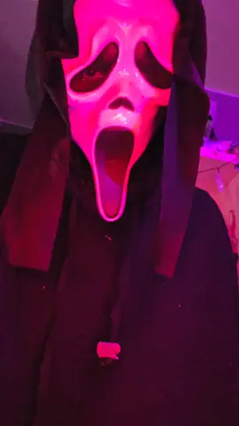 I actually hate how this came out so i'm definitely going to have to redo it because this song will be fire when it comes out #scream #ghostfacescream #screamghostface #ghostfacemask #ghostface #screammovie #screammask 
