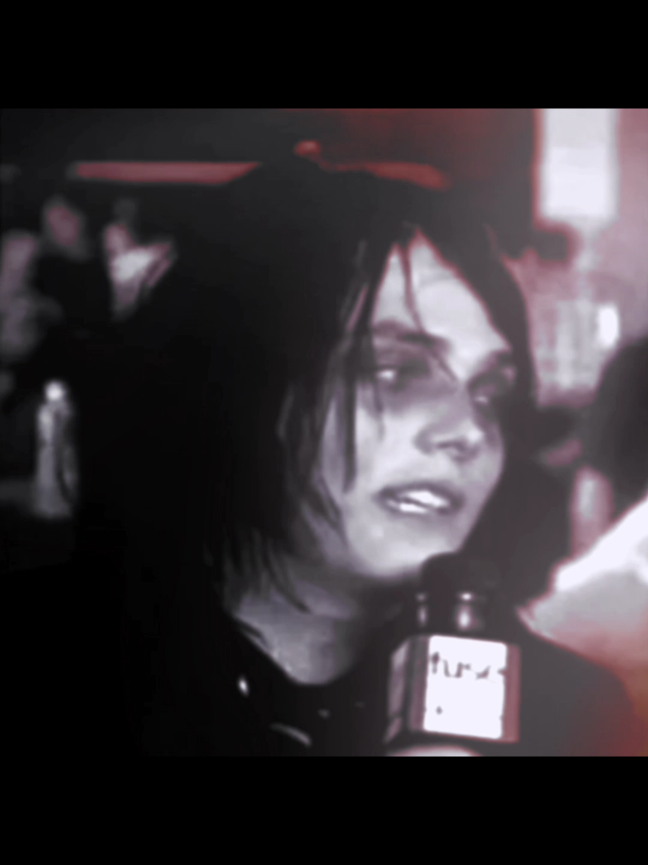 ele mi chamano no comeco oiii linsoㅤㅤㅤㅤㅤㅤㅤㅤㅤㅤㅤㅤ ㅤㅤㅤㅤㅤㅤㅤㅤㅤㅤㅤㅤㅤㅤㅤㅤㅤㅤㅤㅤㅤㅤㅤㅤ#mychemicalromance #mcr #gerardway #emocore #rock 