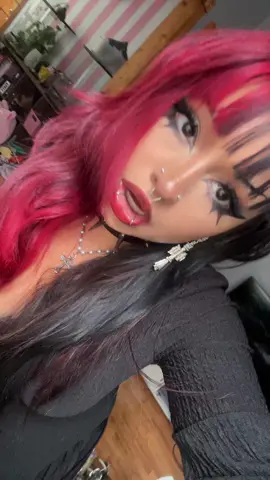 #piercetheveil #alt #emo #hair #makeup 