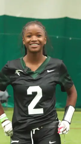 Carmen Carter from nyjetsflagelite micd up! 🎤  #FlagFootball #MicdUp #SpookyBowl
