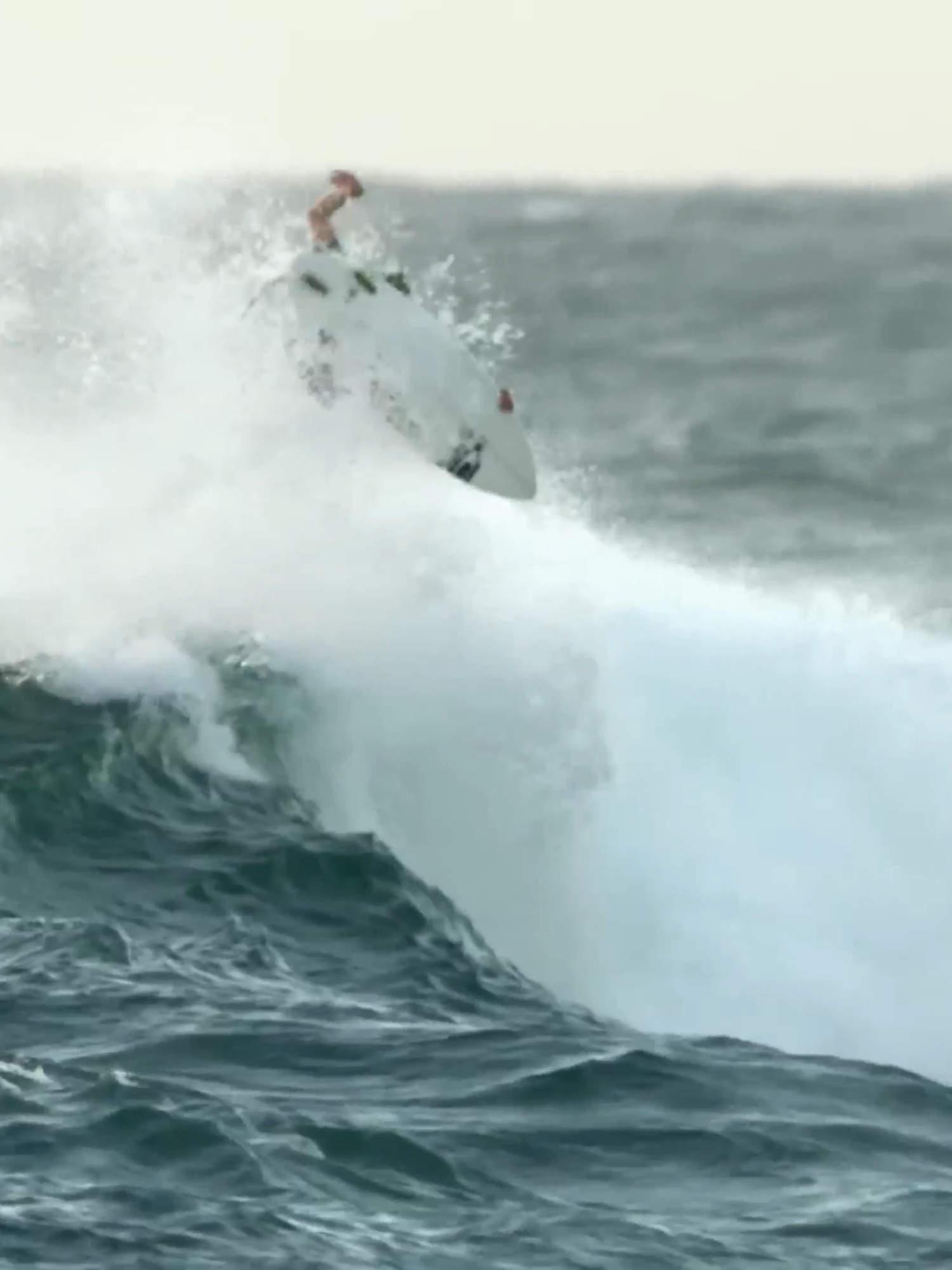 JJF ll #johnjohnflorence #jjf #surftok #teahupoo #fyp #fyppp #surfing #florence #edit #viral #kellyslater #wordchampion #hawai #polynesia #music #traveltiktok #editor