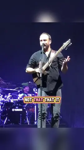 “That’s so polite”  Dave Matthews Band - Gilford, NH 2018 🎥 @dancinants  #davematthewsband #davematthews #dmb #dmbgc