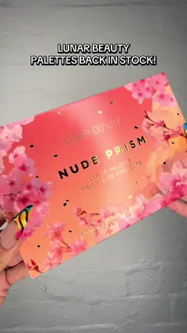 They’re so pretty!!!! 🌙🌙 @MannyMua  #lunarbeauty #mannymua #eyeshadowpalette #glamraider #viralmakeup 