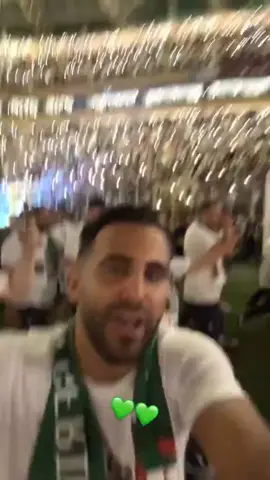 احتفال نجم و فخر العرب الكابتن رياض محرز  #المنتخب_الوطني_الجزائري🇩🇿💕 #الجزائر #algérie🇩🇿 #الشعب_الصيني_ماله_حل😂😂 #محاربين_الصحراء🇩🇿 