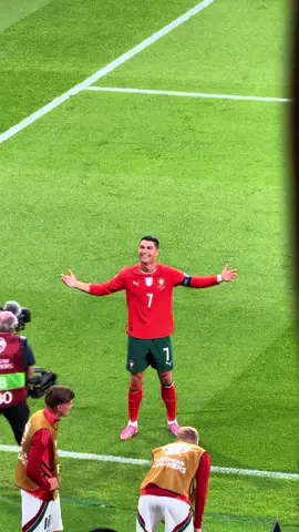 celebración de CR7 en su segundo gol vs Hungría #CristianoRonaldo #Portugal #gol #worldcup #fyp 