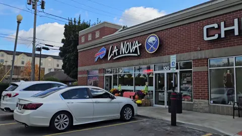 La Nova Pizza Review  #pizza #pizzalover #buffalopizza #buffalony 