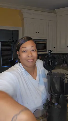 juicing with Fee!! #fypシ #healthiswealth #juicerecipes 