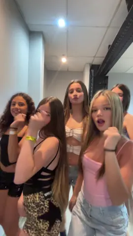 +1000 de aura para este team 💚 @Pia baleanii🐆🌴🌊 @laluu @palo brackk @luchiicastt_ @camii  #trend #rubia #xbcyza #viral #paratiiiiiiiiiiiiiiiiiiiiiiiiiiiiiii 