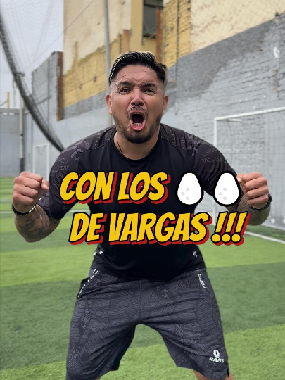 Con los 🥚🥚de Vargas!!! y el Puma Carranza 🐯⚽ @locovargas.6 #LocoVargas #PumaCarranza #FútbolConGarra 💥 #FútbolPeruano 🇵🇪 #RetosDeCancha ⚽