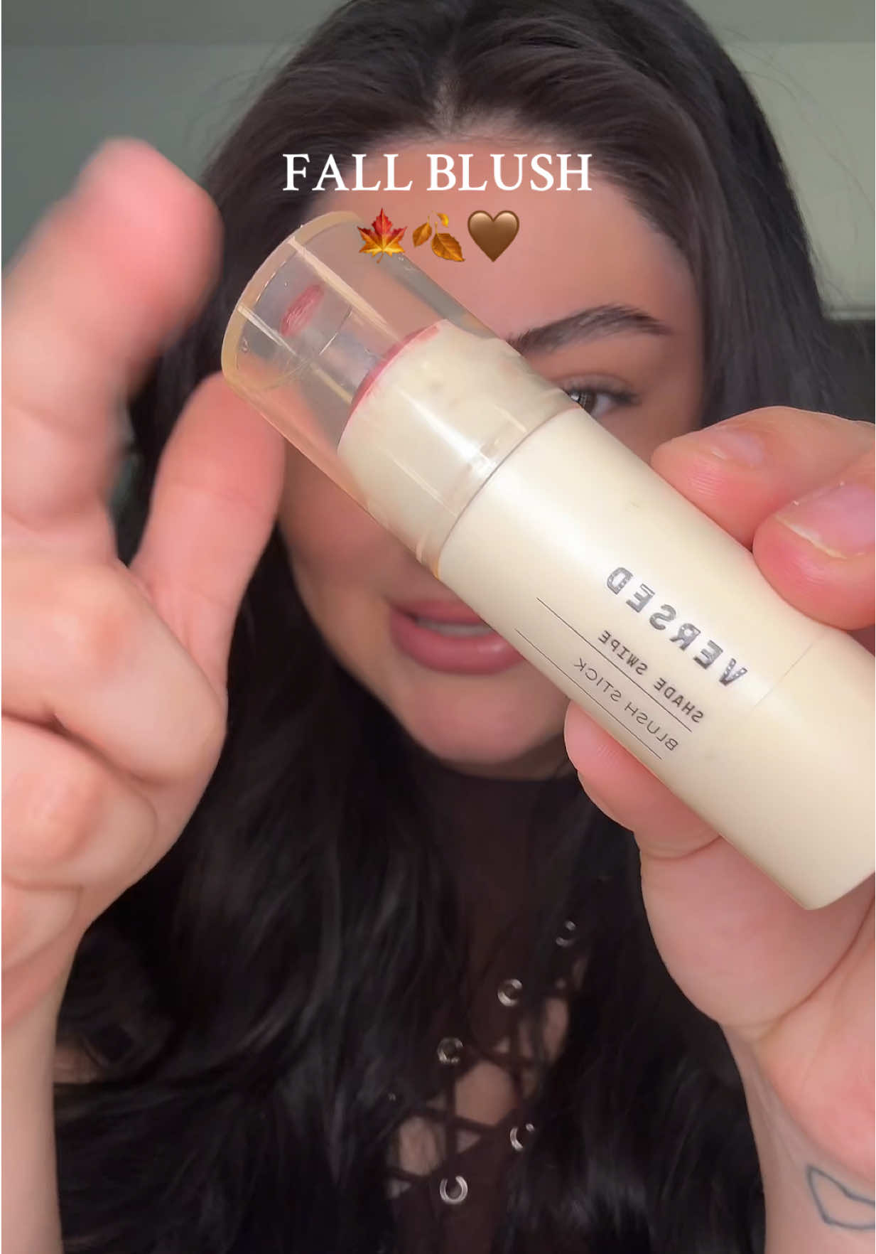 A blush I’ve been using all summer and works perfect for fall too 😍 @Versed Skin  #versedskin #fallmakeup #fallblush #makeup #blush 