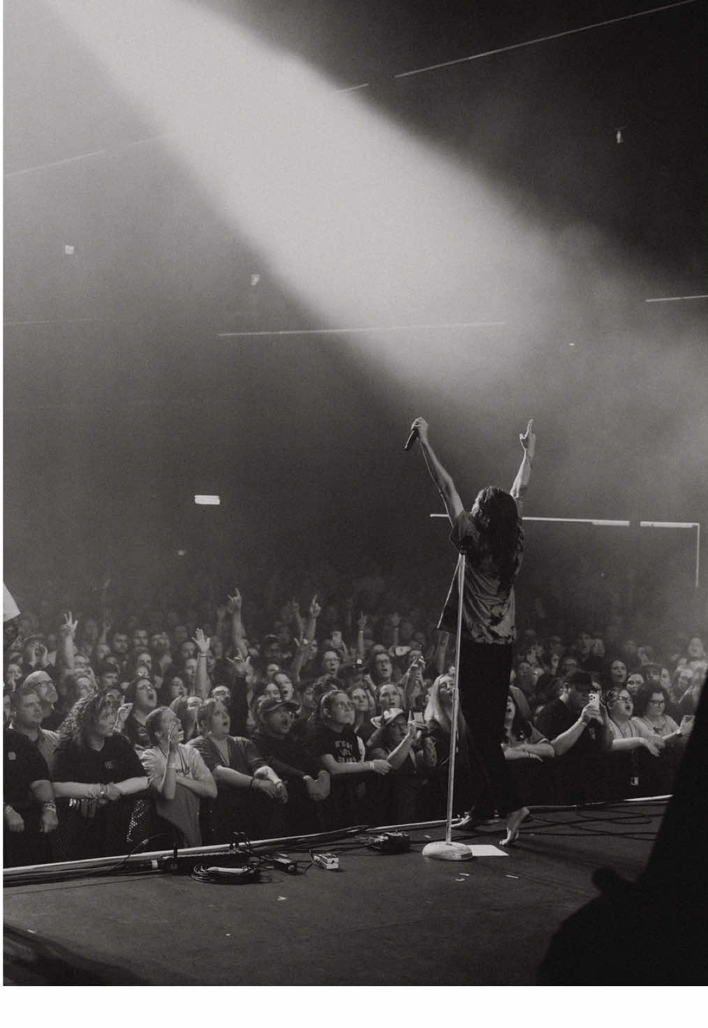 We’re currently “burnin’ the city down” coast to coast on tour right now with All Time Looooow-oah, oh, oh, whoa, oh, yeah!  🐈‍⬛🧨🔥 #maydayparade #rocktober #OnTour #poppunk #alltimelow 