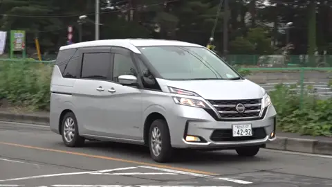 Police have arrested a Pakistani man on suspicion of acting as an intermediary for unlicensed taxi services, which pick up passengers in their vehicles and charge fares without a license. The vehicle they acted as an intermediary for the services collided with a tourist bus on the Fuji Subaru Line, and the driver was arrested. 警察は、無免許タクシーの仲介人として乗客を乗せ、無許可で運賃を徴収した疑いでパキスタン人の男を逮捕した。 男が仲介していた車両が富士スバルラインで観光バスと衝突し、運転手が逮捕された。
