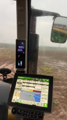 🌧️🙏🏼 #chuva #agro #trator #plantio 
