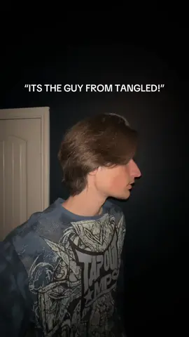 Guys, keep the comments related to fortnite please. stop complimenting me and calling me cute or you’re gonna get banned. #fyp #flynnrider #tangled #fortnite 