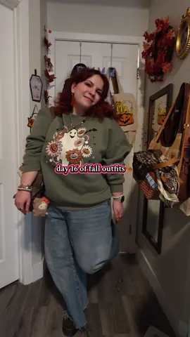 How are we already halfway through October??? #outfit #fitcheck #OOTD #falloutfits #30daysofoutfits 