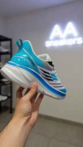 #sepatu #sneakers 