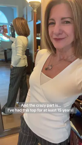And I still love it! 😍 P.S. I also have it in black and love it too! 😻 #OOTD #fashion #over60club #whatimwearing #tuesday 