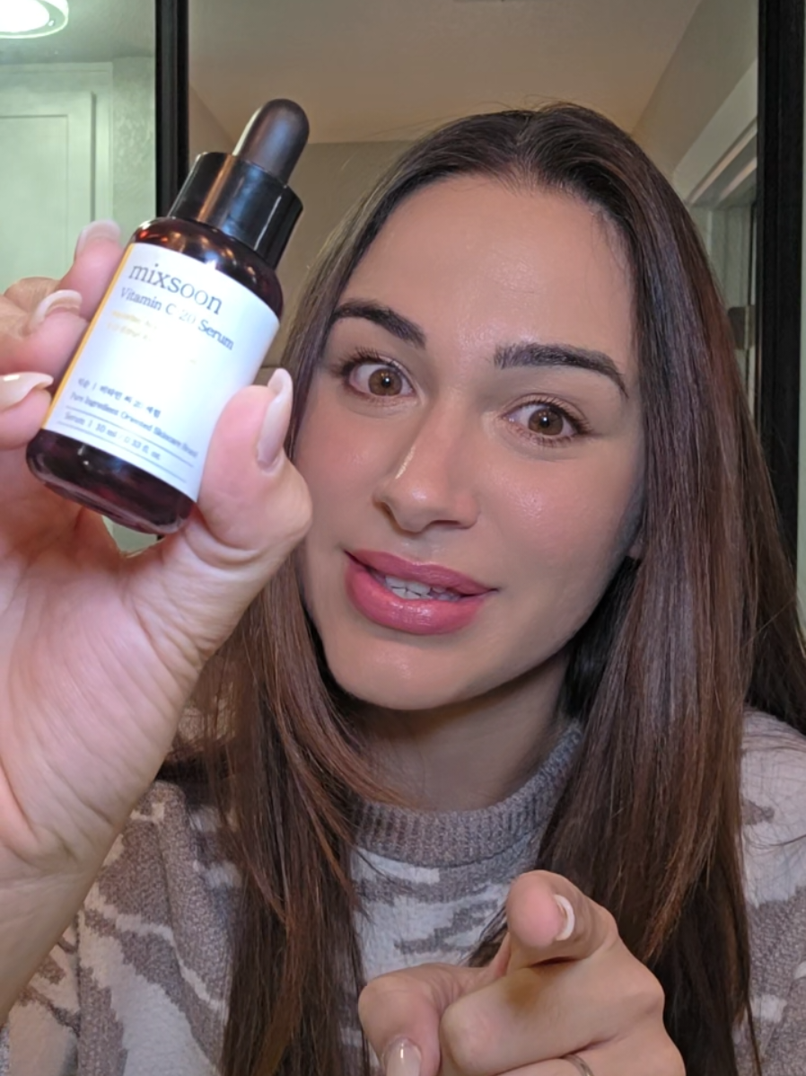 No se porque no esta hablando todo el mundo de este producto Sérum de Vitamina C 20, 0.34 FI Oz/10 MI mejora el brillo de la piel, fórmula ligera para piel sensible. #mixsoon #mixsoonvitaminc #vitaminc #viralvideo #skincare @mixsoon_official 
