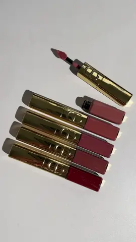 New Dior Rouge Sequin Liquid Duo From The Holiday 2025 Collection @Diorbeauty  From Top To Bottom: ✨220 Ribbons ✨100 Spectacular Nude ✨420 Pink Star ✨520 ILLusionist ✨881 Carousel #dior #diorbeauty #holidaycollection #rougesequinduo 