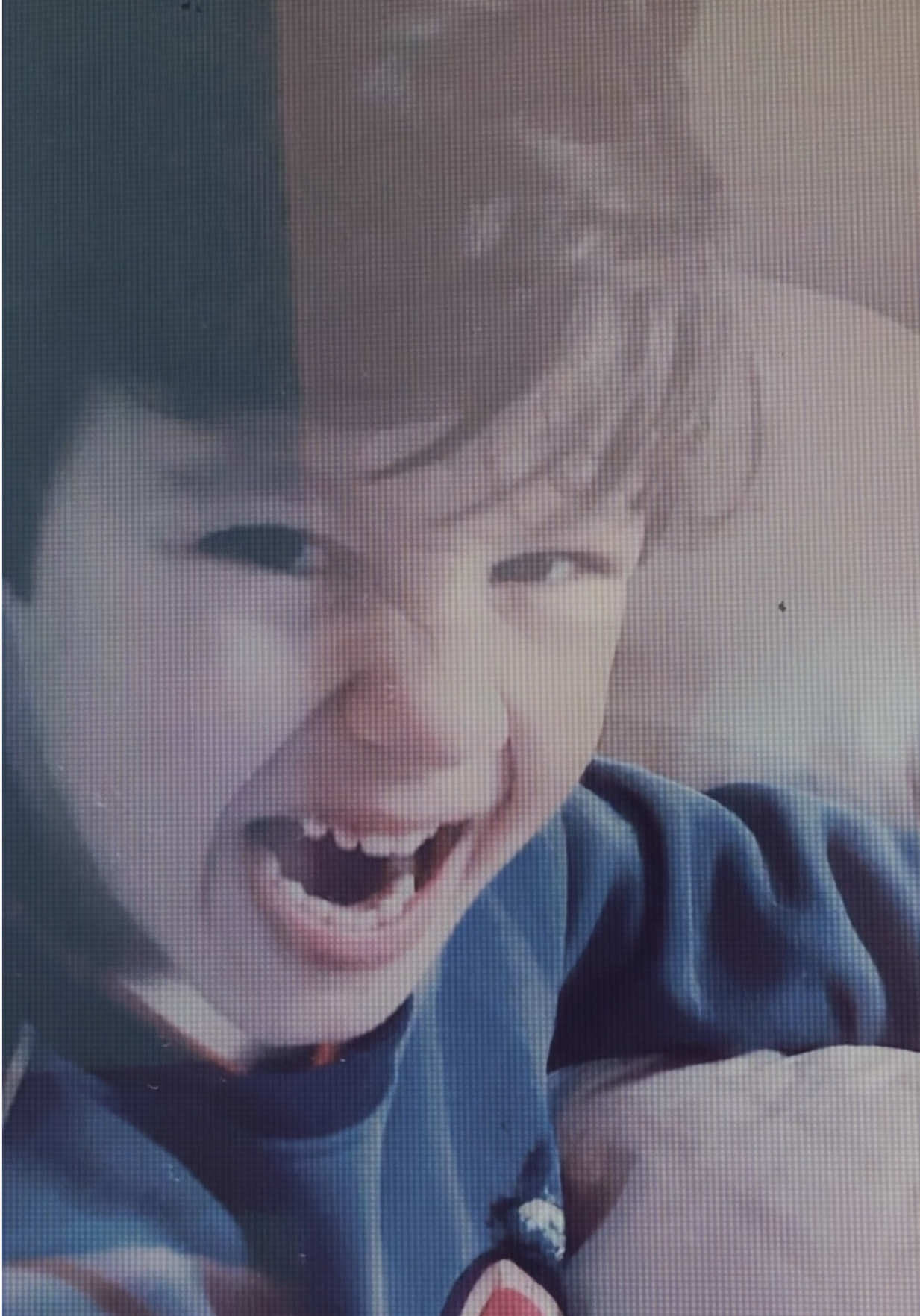 A gente conseguiu, moleque 💙 Era pra ter saído no Dia das Crianças, mas a intenção do vídeo é a mesma 💙  Que a gente possa sempre manter essa criança dentro de cada um de nós vivas e que possamos sempre encher elas de orgulho. #gamer #reflexão #nostalgia #videogames #consoles  