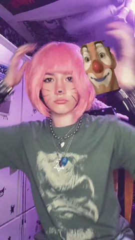 do not look at the back of my head pls #fyp #punk #alien #pink #fart 