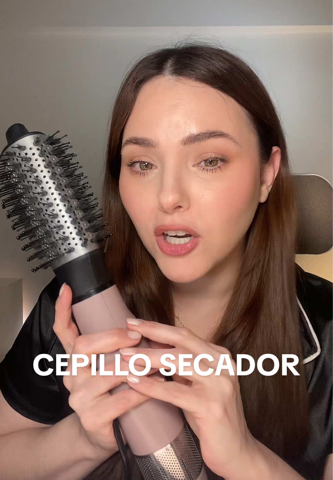 Respuesta a @Margarita Gil Espero que te deje más tranquila amore! 💋  #cepillosecador #cepilloremington #remington #hairtok