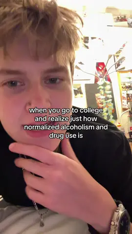 i can't say i've never gotten drunk  or went out before but like every single weekend?? getting black out at taco tuesday?? at thirsty thursday??? doing COKE???? WHIP-ITS???!?!???!! #collegelife #sayno2drugz #pleasegethelp🙏🏻 #ftm #mlm 