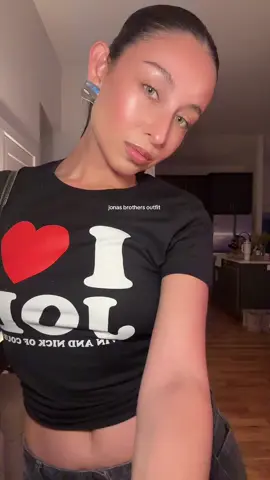 see you soon!!! @Jonas Brothers @joejonas @Nick Jonas @Kevin Jonas #jonasbrothers #jonasbrothersconcert #jonasbrothersoutfit #concertoutfit #ootn 