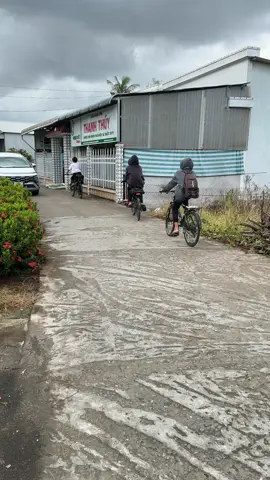 NHÀ ĐẤT MR ĐẾN chuyên: LÀM MÔI GIỚI BẤT ĐỘNG SẢN VÀ LÀM GIẤY TỜ ĐẤT ĐAI.  Lh : 0906 737 249