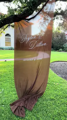 Pretty brown details ✨ #weddingsignage #weddingdetails #weddingtiktok #weddinginspo 