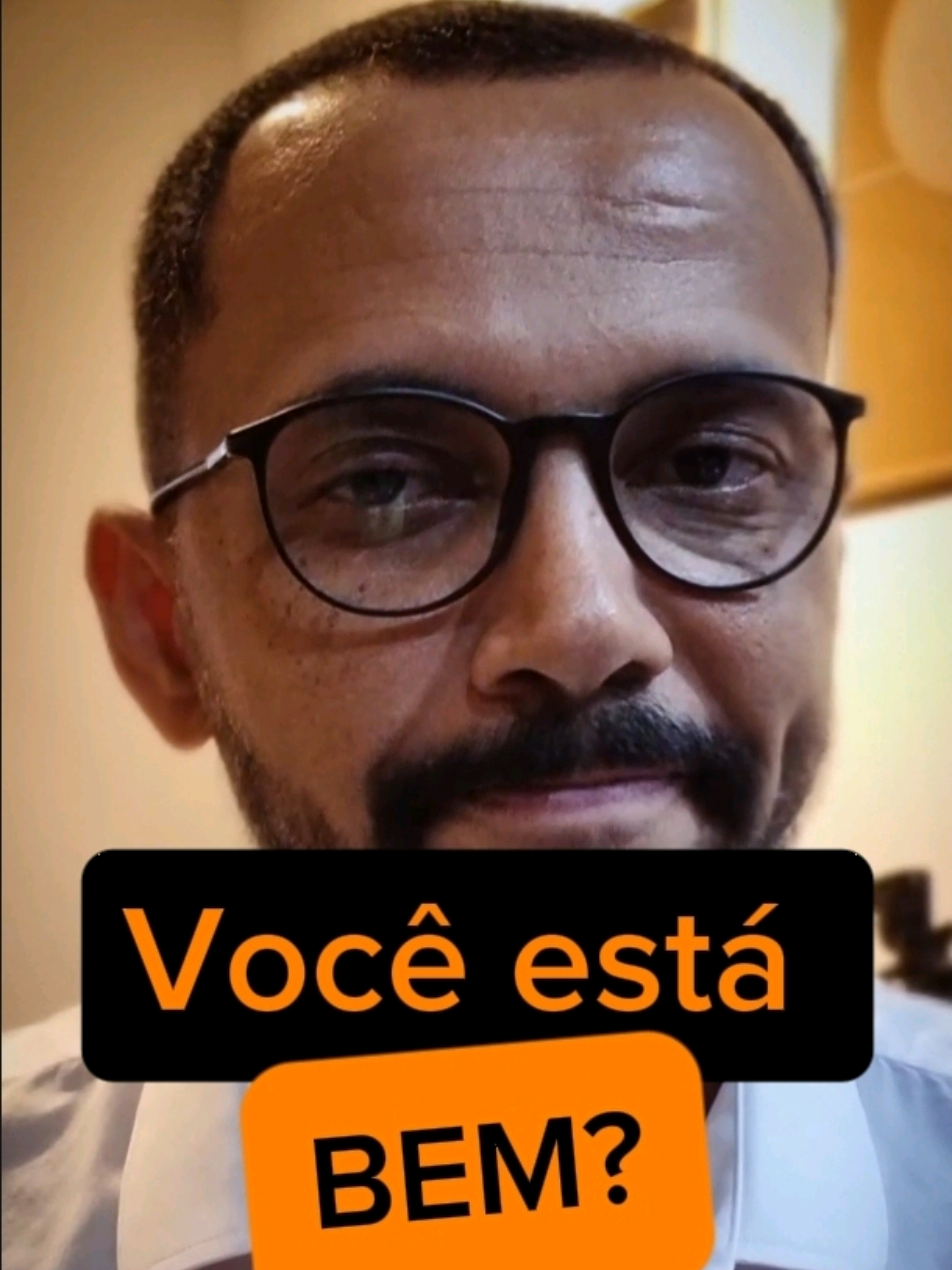Você sorri pra todo mundo… mas chora escondida no banheiro? Você tá exausta de parecer forte o tempo todo? De fingir que tá tudo bem quando, por dentro, tá tudo desmoronando? 💔 O que ninguém vê é que você tá cansada de se cobrar, de se comparar, de se sentir insuficiente. E mesmo com tanto peso, você segue. Você engole o choro. Toma mais um remédio. Respira fundo e sorri mais uma vez. Mas viver assim... adoece a alma. E te faz esquecer que você também merece cuidado. Se esse post te tocou, já me segue. Aqui você não precisa fingir força. Aqui você pode desabar em paz. 📩 Me conta nos comentários (ou no direct): Você já se sentiu assim também? #ExaustaDeFingir #CansadaDeSerForte #creatorsearchinsights 