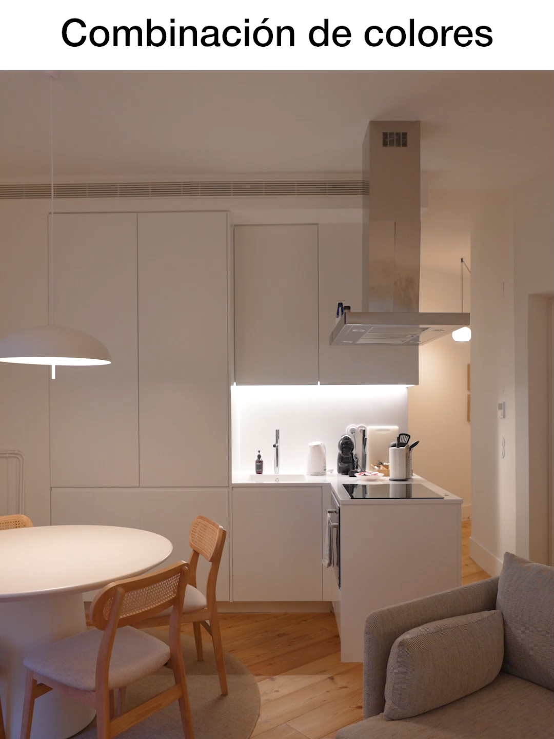 Combinación de colores #DepartamentoEnLisboa #DiseñoDeInteriores #EspaciosPequeños Ve a ver el video completo AQUÍ: https://youtu.be/D48U3wNDEd4