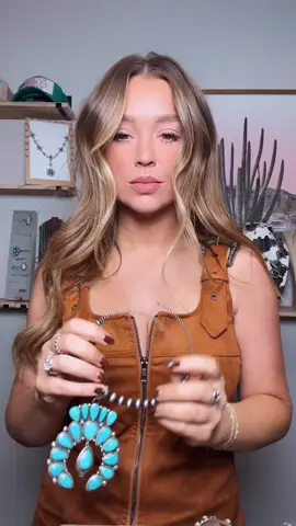 Help look 1 or 2??? #nizhonitradersllc #handmadejewelry #turquoisejewelry #westernstyle #turquoise 