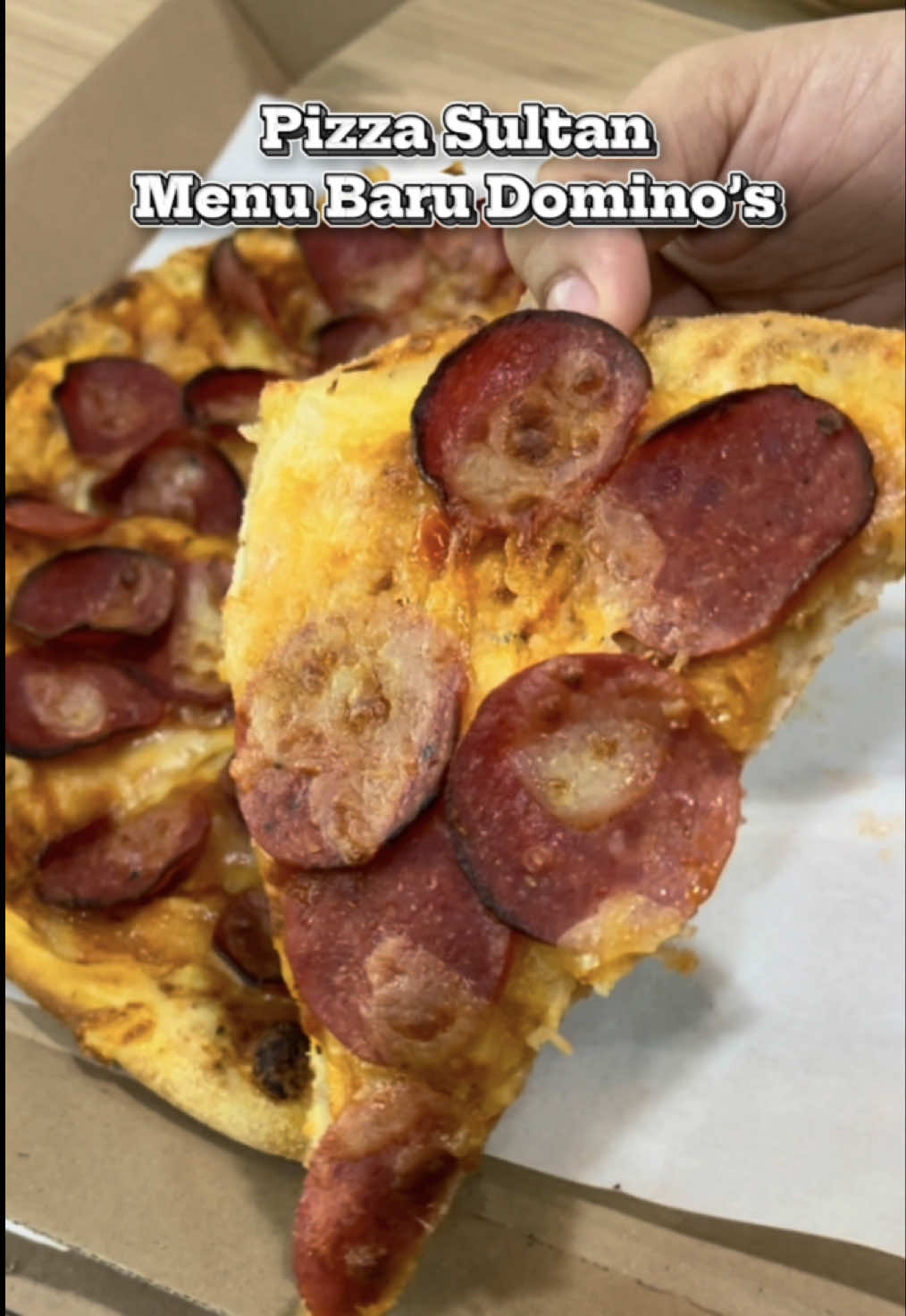 Spesial launching menu baru Domino Pizza. 1 Large Box ini dari 165ribu jadi 115ribu bae ✅ Sudah pacak pilih topping : - Beef pepperoni - Chicken pepperoni  - Beef mushroom truffle - Chicken mushroom truffle - Cheese mania Caro dapetin promonyo : Klik tag lokasi - Pilih voucher - Bayar - Redeem dikasir Gancanglah beli sekarang jugo!#juarajajanoct #promoseruweekend #promomakan1010 #fyp #dominospizza 